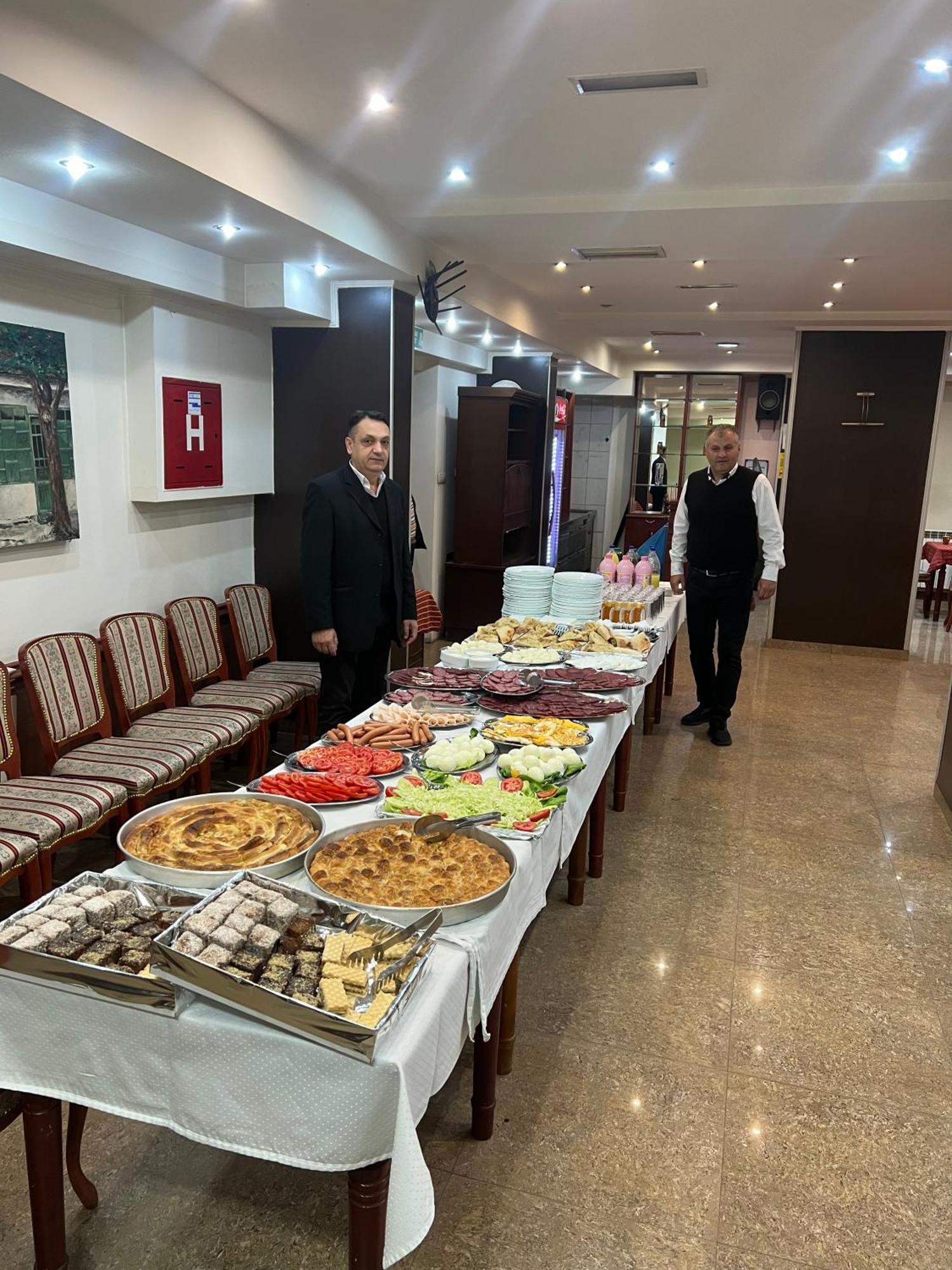 Hotel Atlas Novi Pazar Extérieur photo