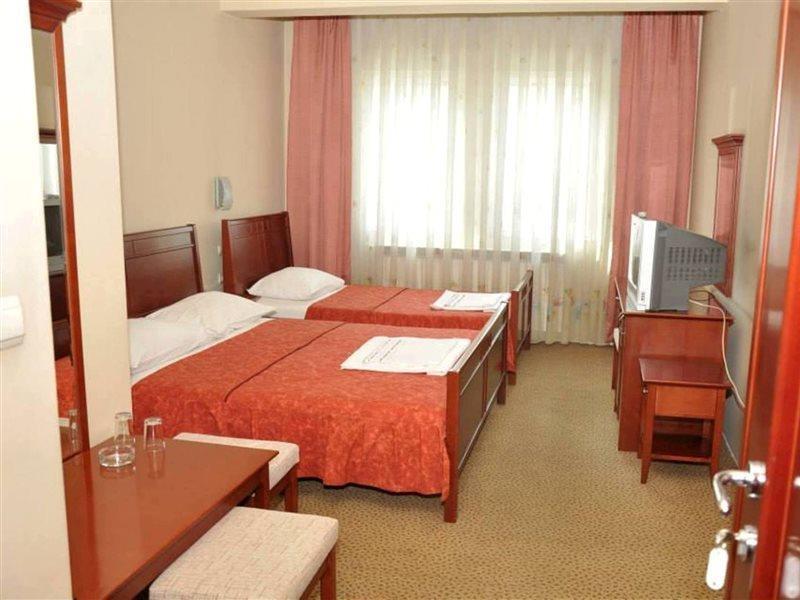 Hotel Atlas Novi Pazar Extérieur photo